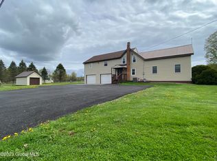 108 Beech St, Mayfield, NY 12117