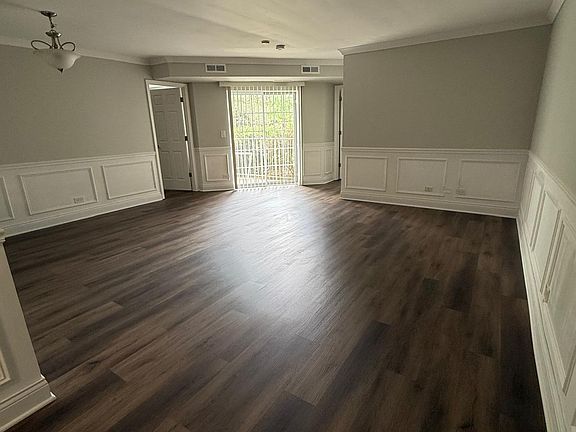 5th image of 764 N Gary Ave Unit 111