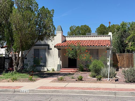 2nd image of 2041 E 2nd St