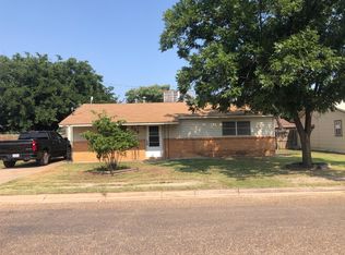 708 Hickory St, Idalou, TX 79329