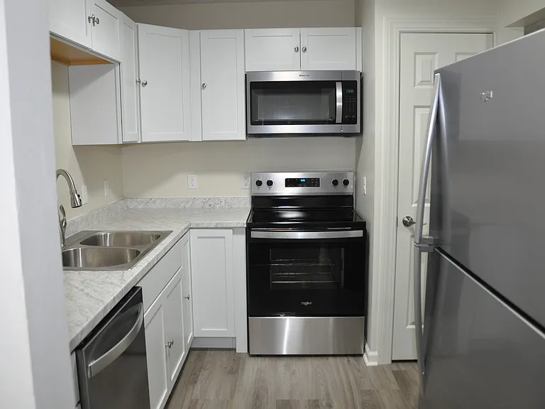 335 S Burns Ave #3 — Photo 8