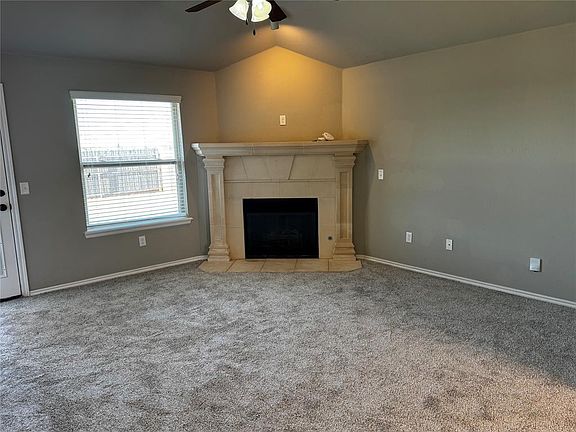 3rd image of 12601 Edison Dr