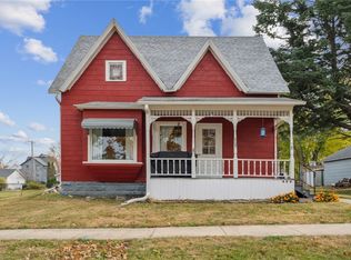 409 5th Ave, Clarence, IA 52216