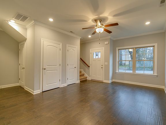 4th image of 505-507 E Castle St