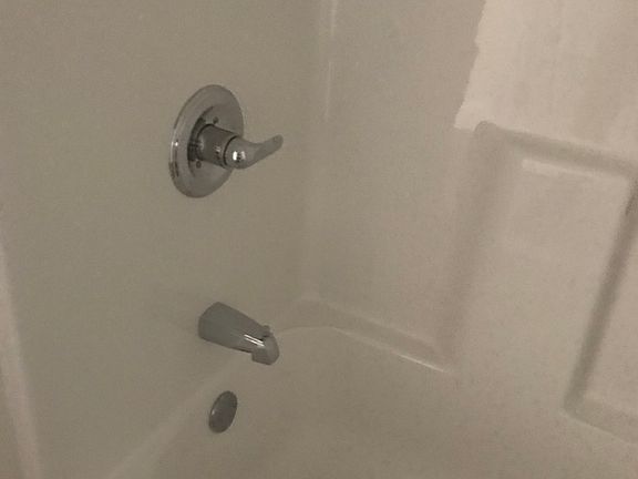 4th image of 1501 Memorial Ave #3