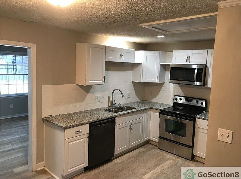 1st image of 8013 Park Ave