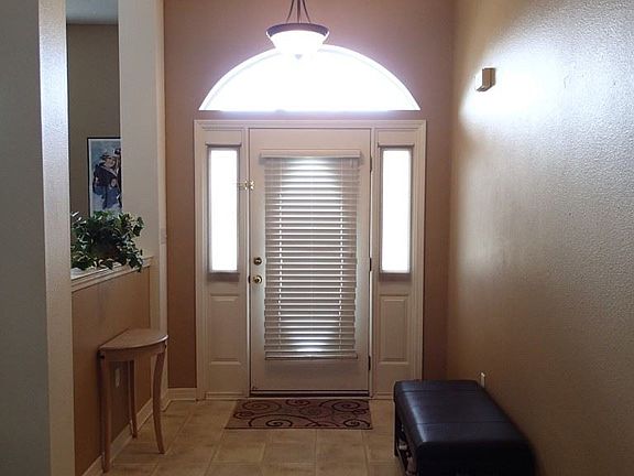5th image of 2439 Heritage Cir