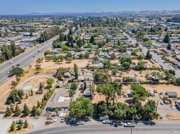 104 Bellevue Avenue, Santa Rosa, CA 95407