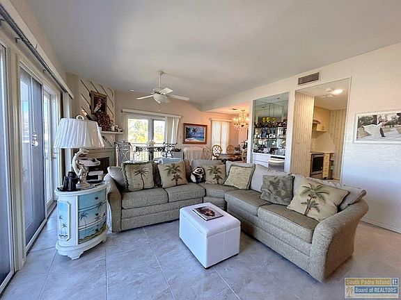 3rd image of 226 W Houston St #202-B