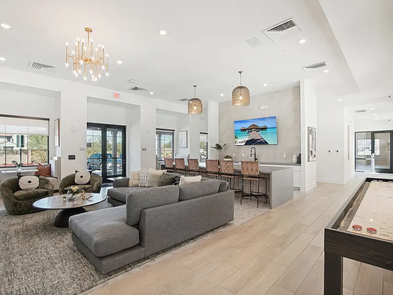 The Maddox Luxury Apartments — Photo 29