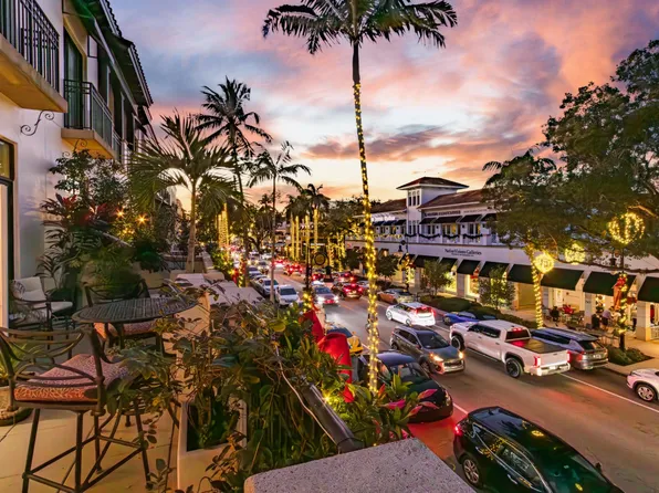 780 5th Ave S, Naples, FL