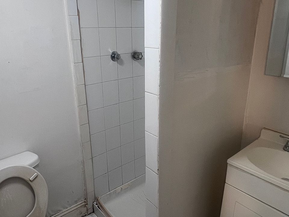 2nd image of 4218 Edson Ave Floor Basement