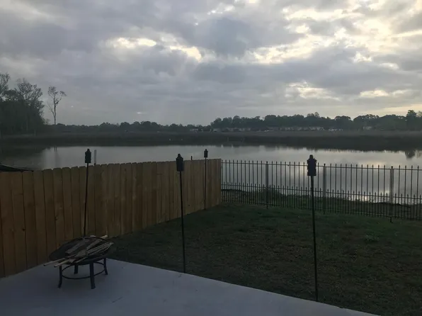 1127 Foxtail Dr, Baton Rouge, LA 70820