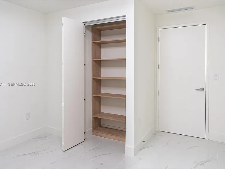 700 NE 24th St #3603 — Photo 35
