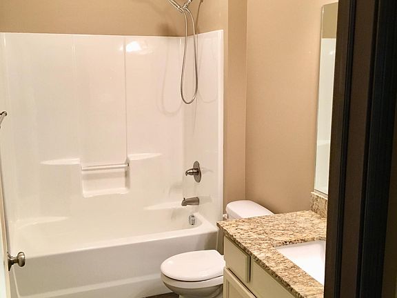 3rd image of 1211 NE Windsor Dr Unit 107