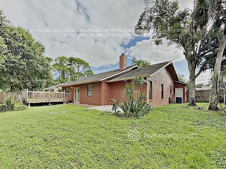 330 Woods Lake Dr — Photo 18