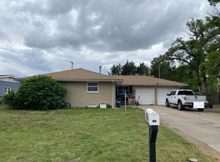 611 Newport Rd, Hutchinson, KS 67502