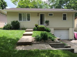 2712 S Paxton St, Sioux City, IA 51106