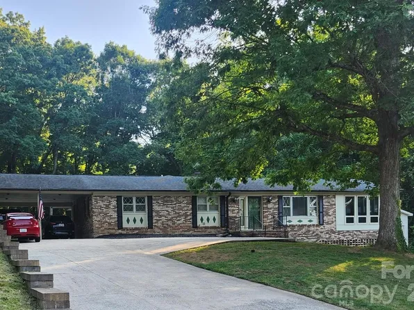 1549 Cecelia Dr, Gastonia, NC 28054
