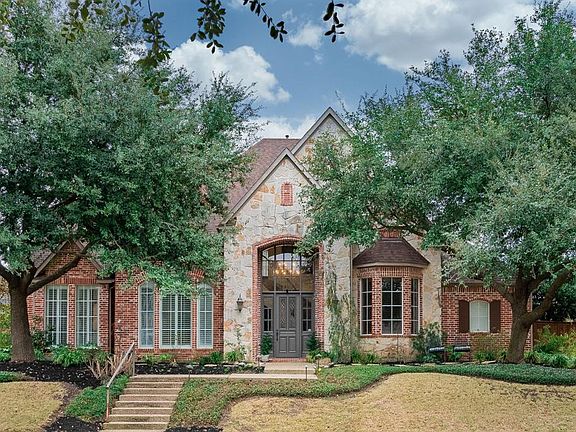 3rd image of 904 Glen Rose Dr