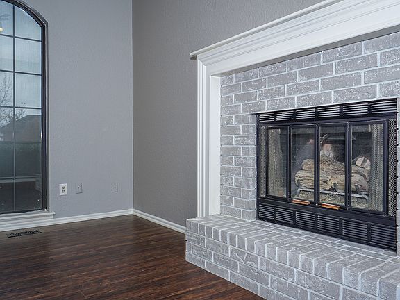 4th image of 11801 Kingsgate Dr