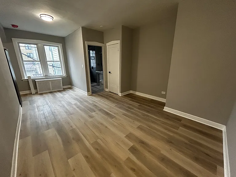 5005 N Harding Ave #5009-3 — Photo 3