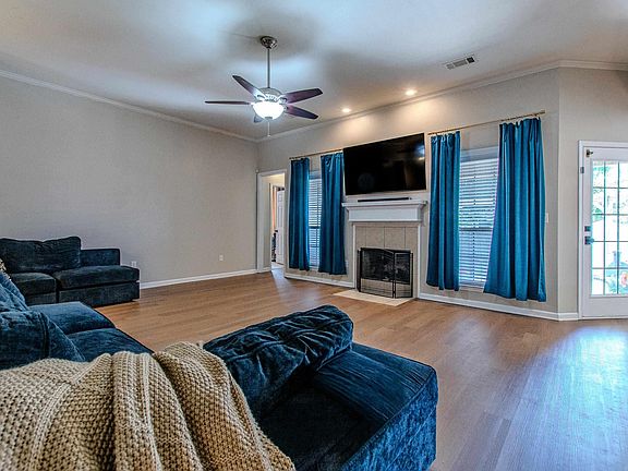 3rd image of 306 Hidden Meadows Dr