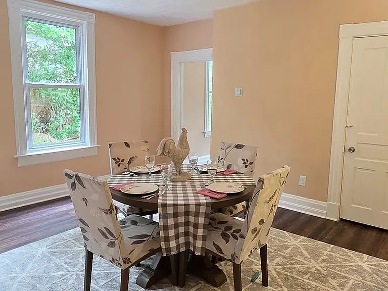 2824 Sterrett Ave — Photo 7