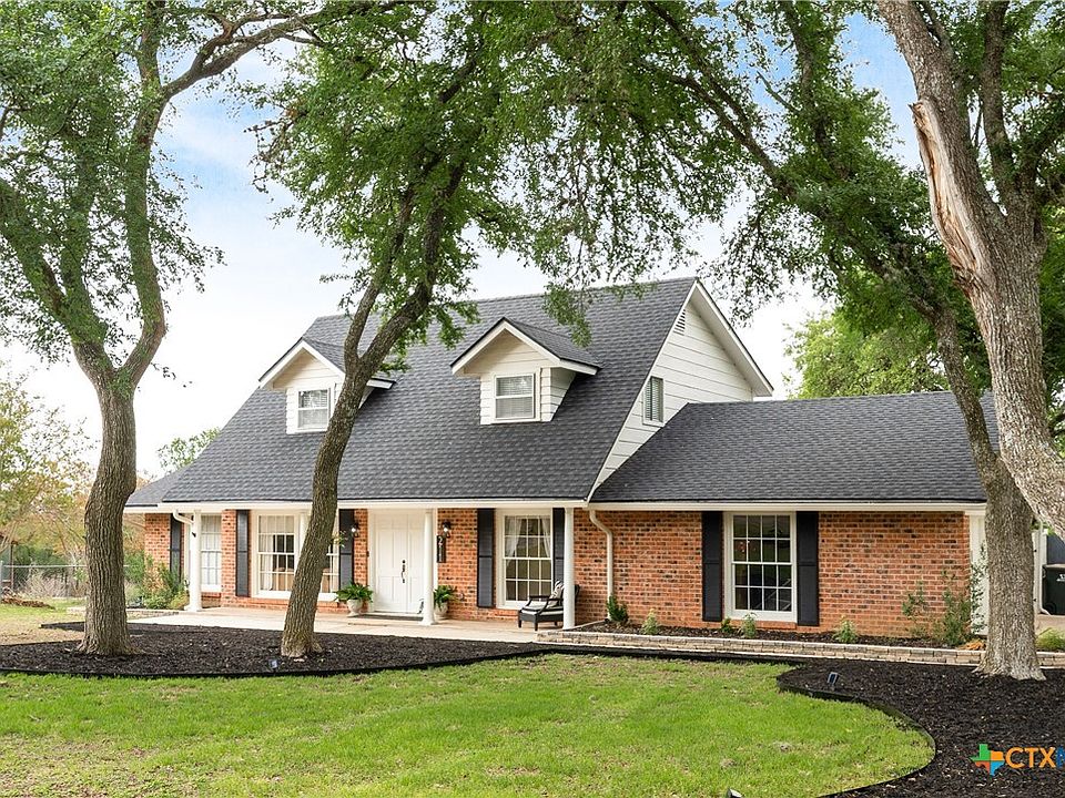 1st image of 211 W Mimosa Cir