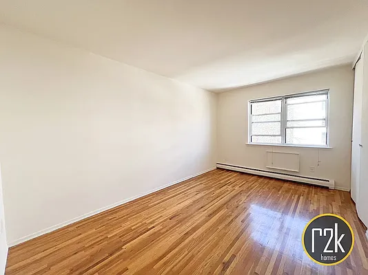 Rented by Realty 2000 Corp | media 14