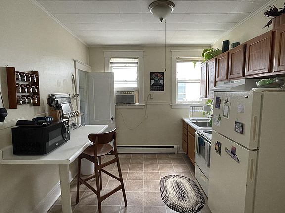 2nd image of 317 New Scotland Ave APT B-1