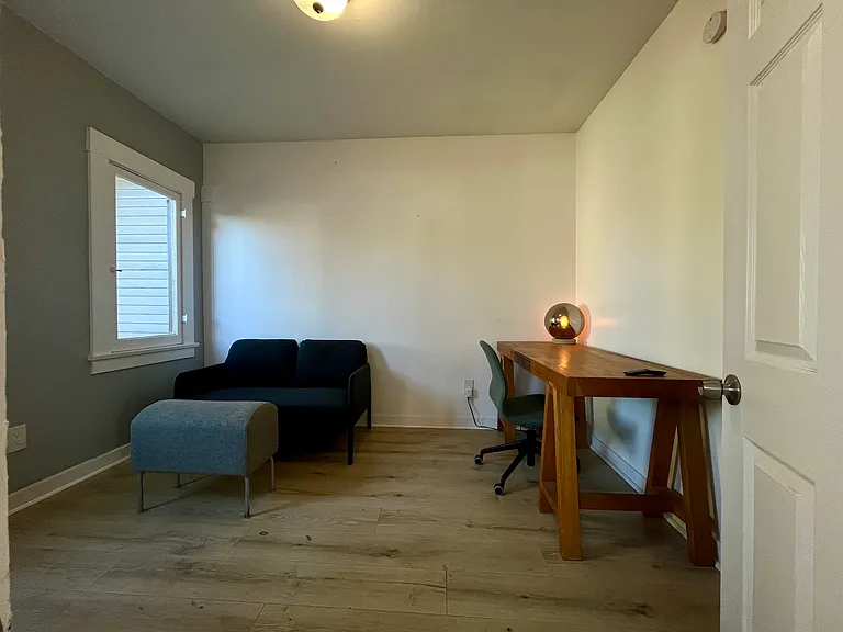 333 Nordina St — Photo 13
