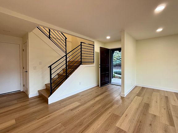 5th image of 4741 Birchwood Cir