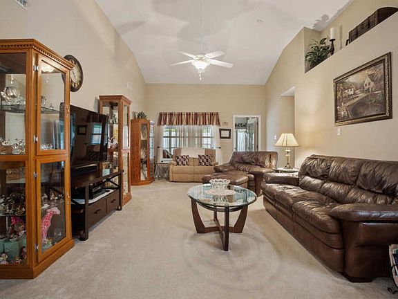 5th image of 12060 Harmony Cir