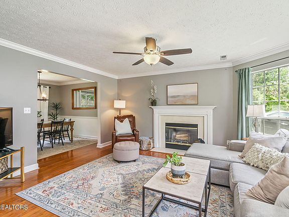 2nd image of 1020 Edenbridge Way