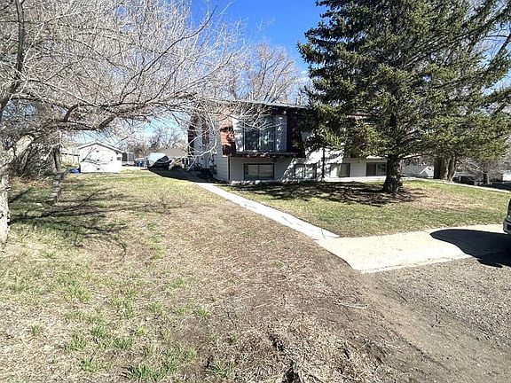2nd image of 223 5th St NW
