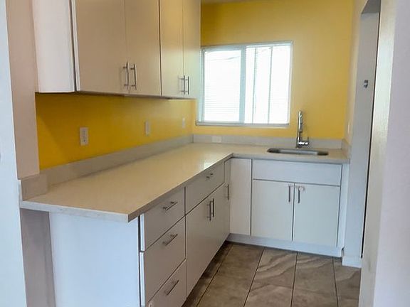 4th image of 71 Pearl St #3
