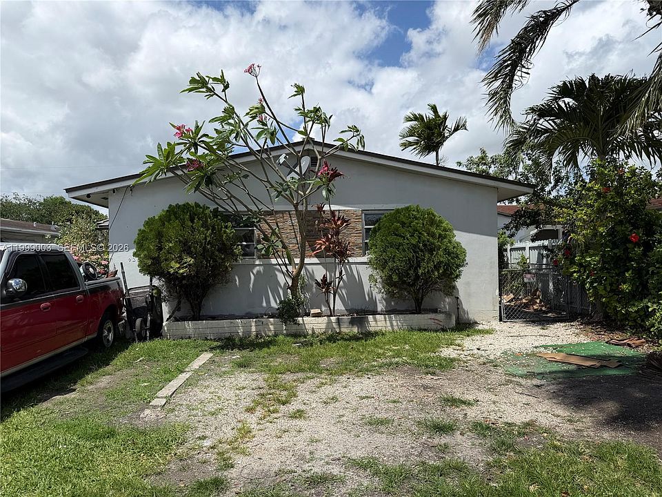 1st image of 9283 SW 39th St
