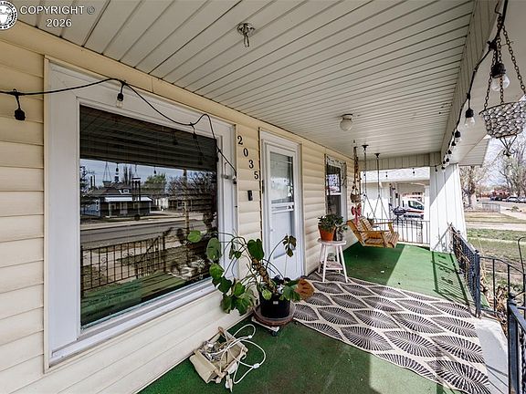 4th image of 2035 Pine St