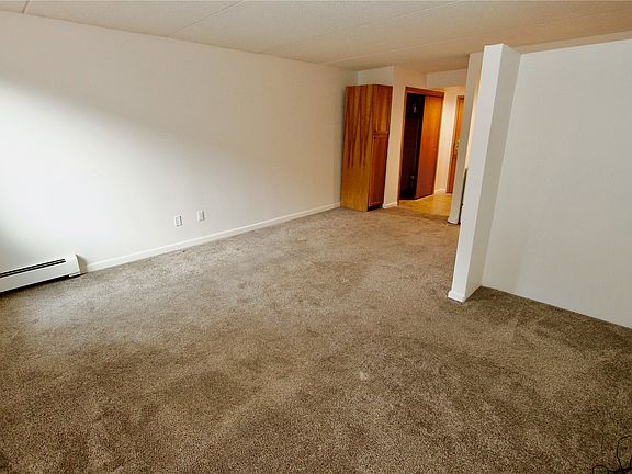 4th image of 189 Ten Mile Circle UNIT 254