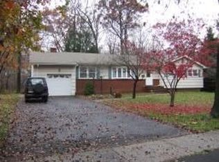 80 Stonehenge Ter, Clark, NJ 07066