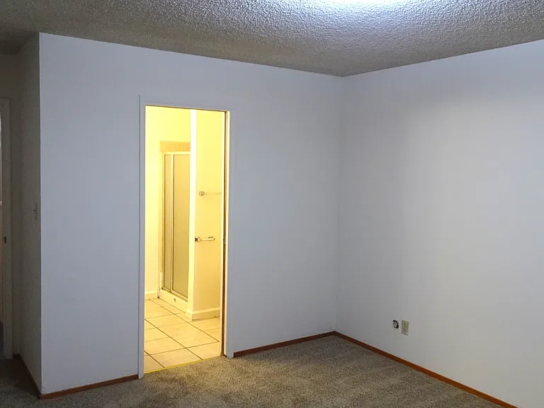 6345 N Spalding Ave — Photo 10
