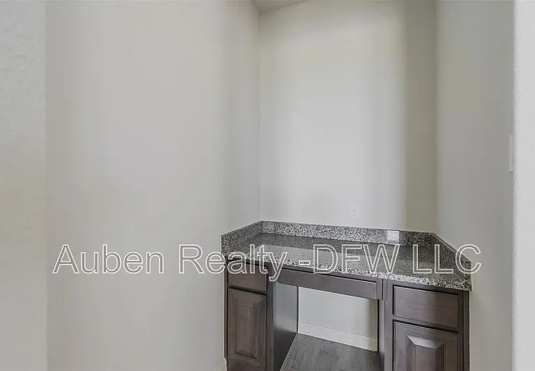 1343 Fox Hollow Rd — Photo 17