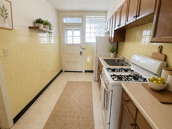 4th image of 6234-36 N Bell Ave #1N