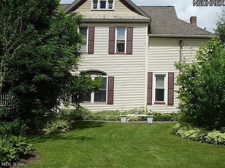 1st image of 940-942 Main St