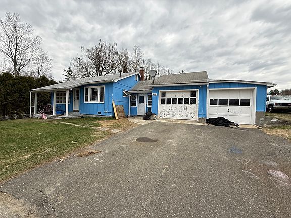 2nd image of 311 Cummington Rd