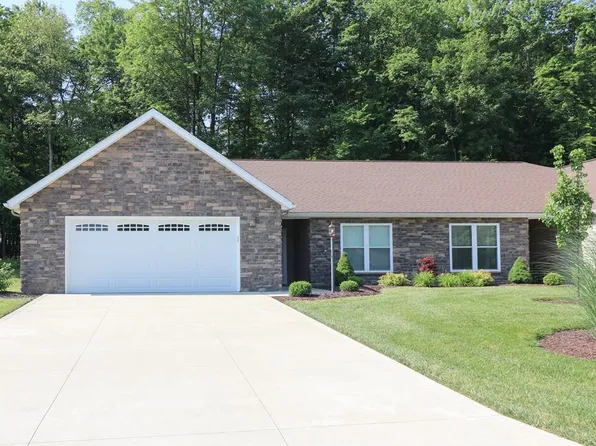 2007 Teakwood Dr, Ontario, OH 44906