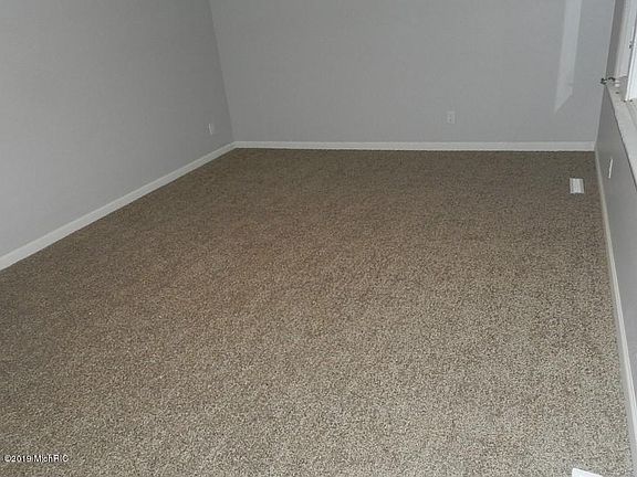 4th image of 6002 Ponderosa Dr
