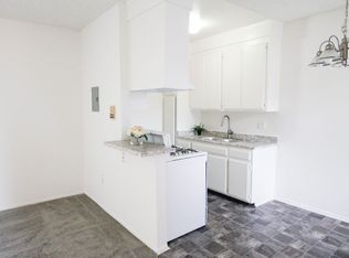7457 Woodman Ave #16, Van Nuys, CA 91405