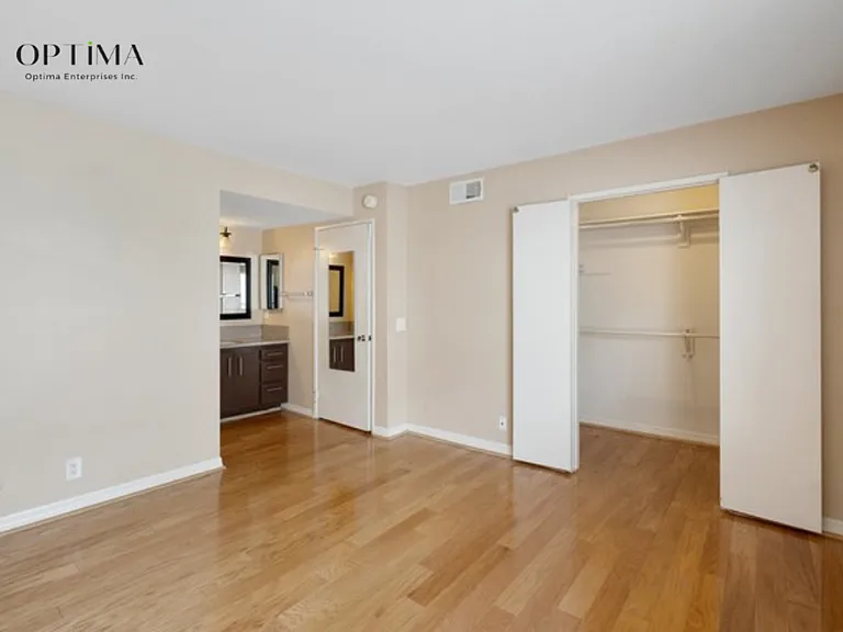 18411 Hatteras St #140 — Photo 6